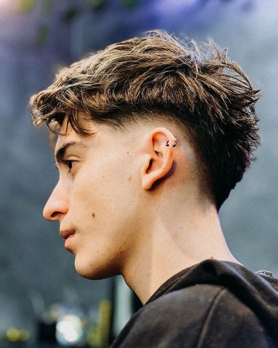 Mullet Pendek: Gaya Rambut Kontroversial yang Kembali Mengguncang Dunia Pria