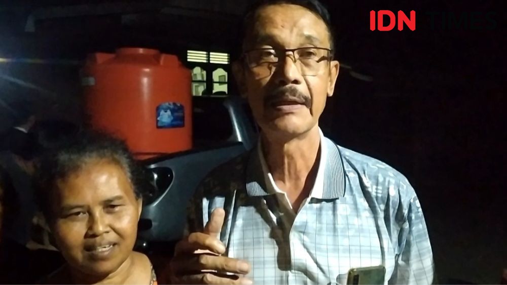 Krisis, Warga Desa Pekuncen Lewati Jalan Terjal Untuk Dapat Air Bersih