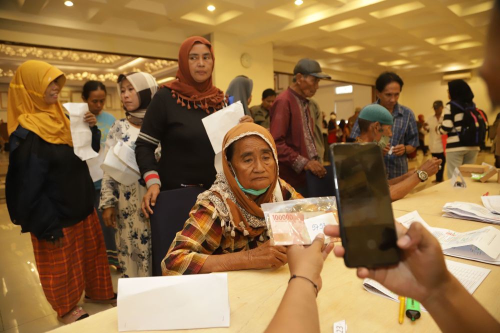 1.118 Warga Surabaya Dapat BLT dari Dana Bagi Hasil Cukai Tembakau