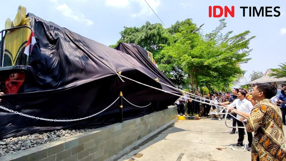 Sejarah Monumen Lokomotif D 301 76 di Stasiun Solo Balapan