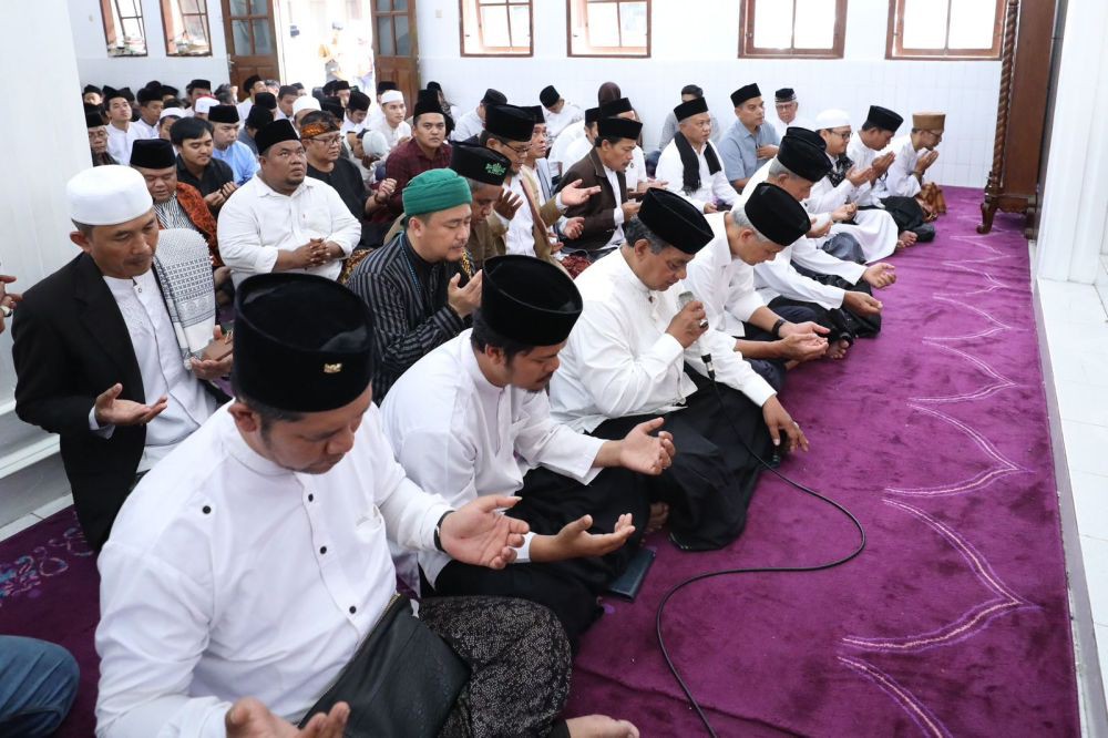 Datangi Ponpes Cipasung, Ganjar Ziarah dan Temui Ulama