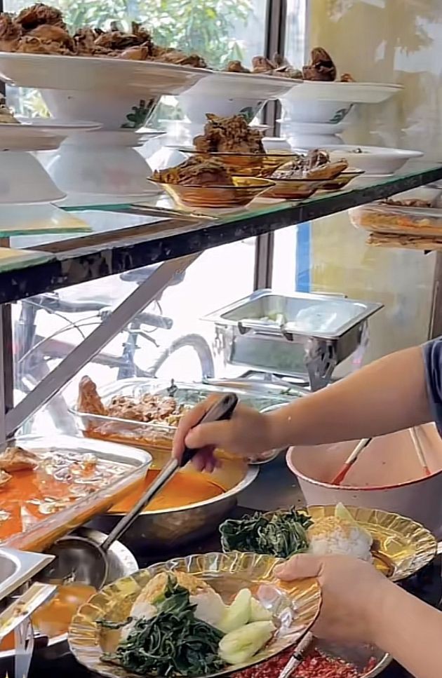 10 Rumah Makan Medan Favorit Pecinta Nasi Bungkus