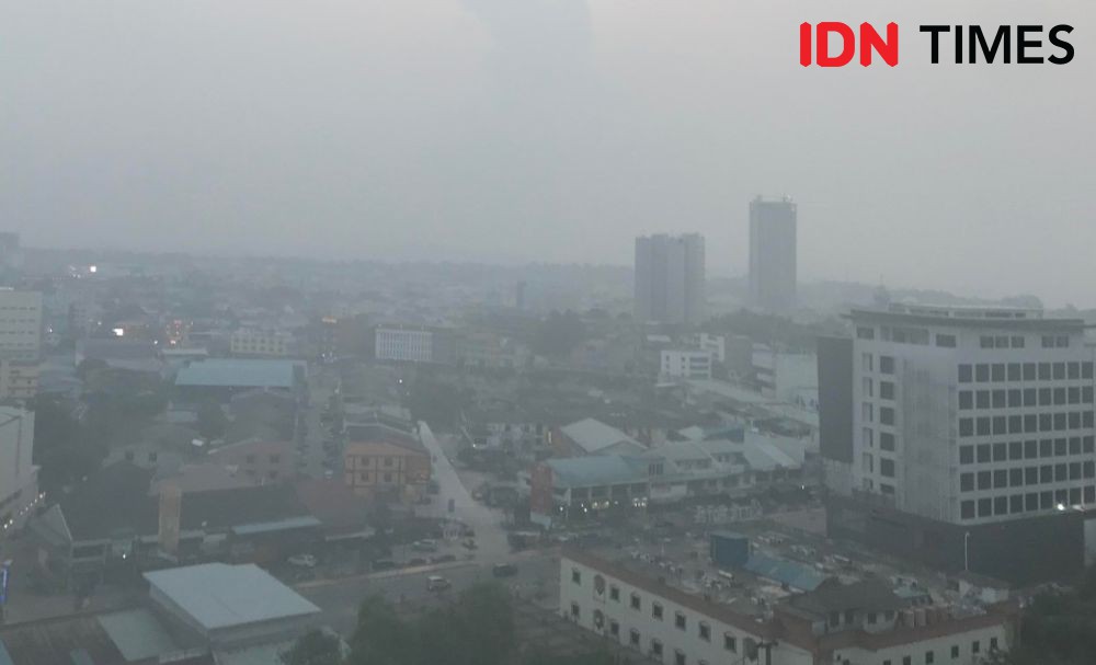 Kabut Asap Kiriman Tiba di Kota Batam, Pasien ISPA Meningkat Pesat