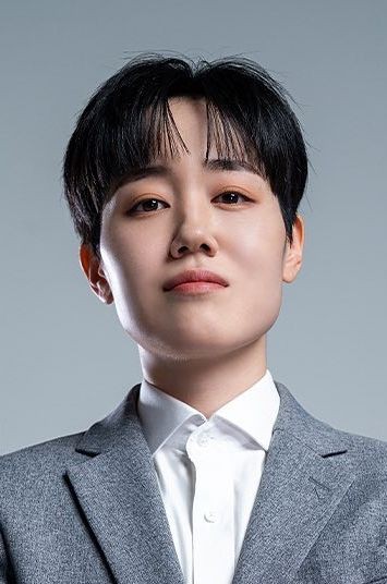 Biodata dan Profil 12 Cast Survival Show The Devil