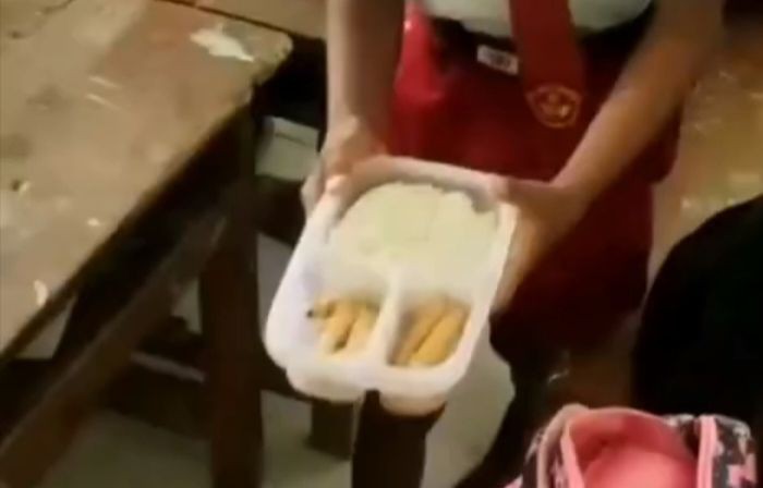 Video Siswa Bawa Bekal Nasi dengan Lauk Ulat, Viral di Medsos