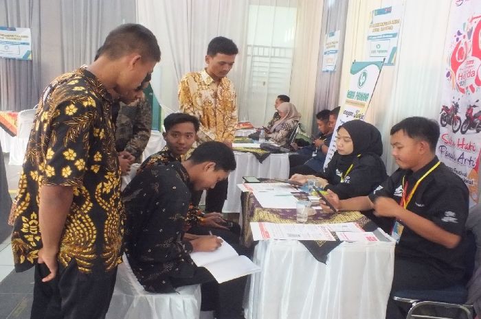 Risty Tagor Datang ke Job Fair SMK di Rawalo, Banyak Pesan Menyentuh