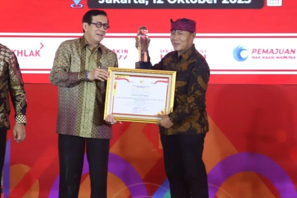 Membanggakan! Banyuwangi Raih Juara 1 JDIHN Awards Kemenkumh