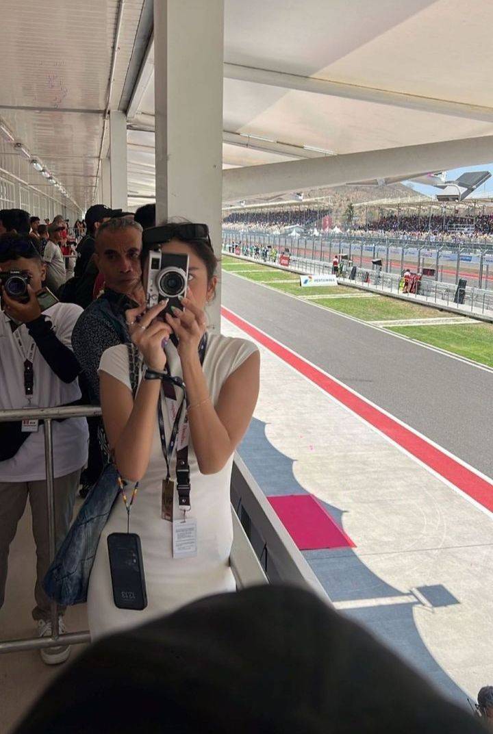 Potret Azizah Salsha Nonton Motogp Di Mandalika