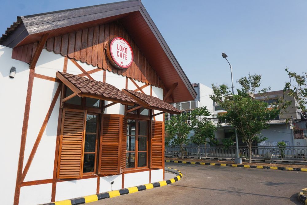 PT KAI Tambah Fasilitas Tempat Ngopi Loko Cafe di Stasiun Garut