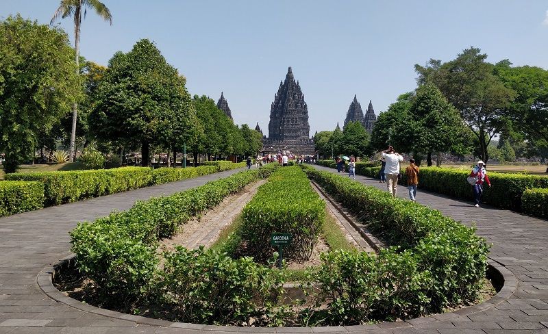 5 Spot Foto di Candi Prambanan Paling Hits, Menawan!