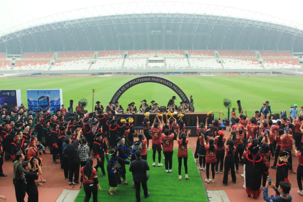 Wisuda Unik Poltekpar Palembang, 250 Mahasiswa Diwisuda di Stadion GSJ