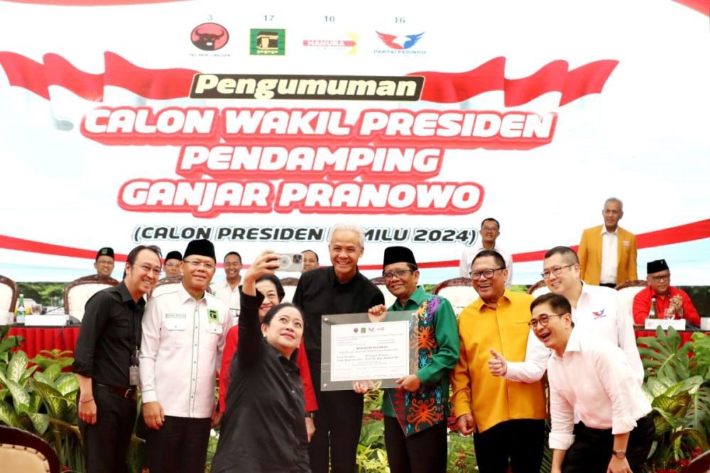 Gerindra Ungkap Alasan Prabowo Gibran Kompak Pakai Baju Biru