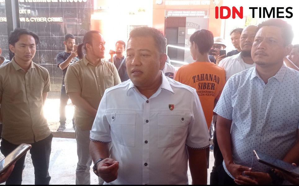 Seorang Pria di Batam Nekat Sebar Video Asusila Mantannya ke Medsos