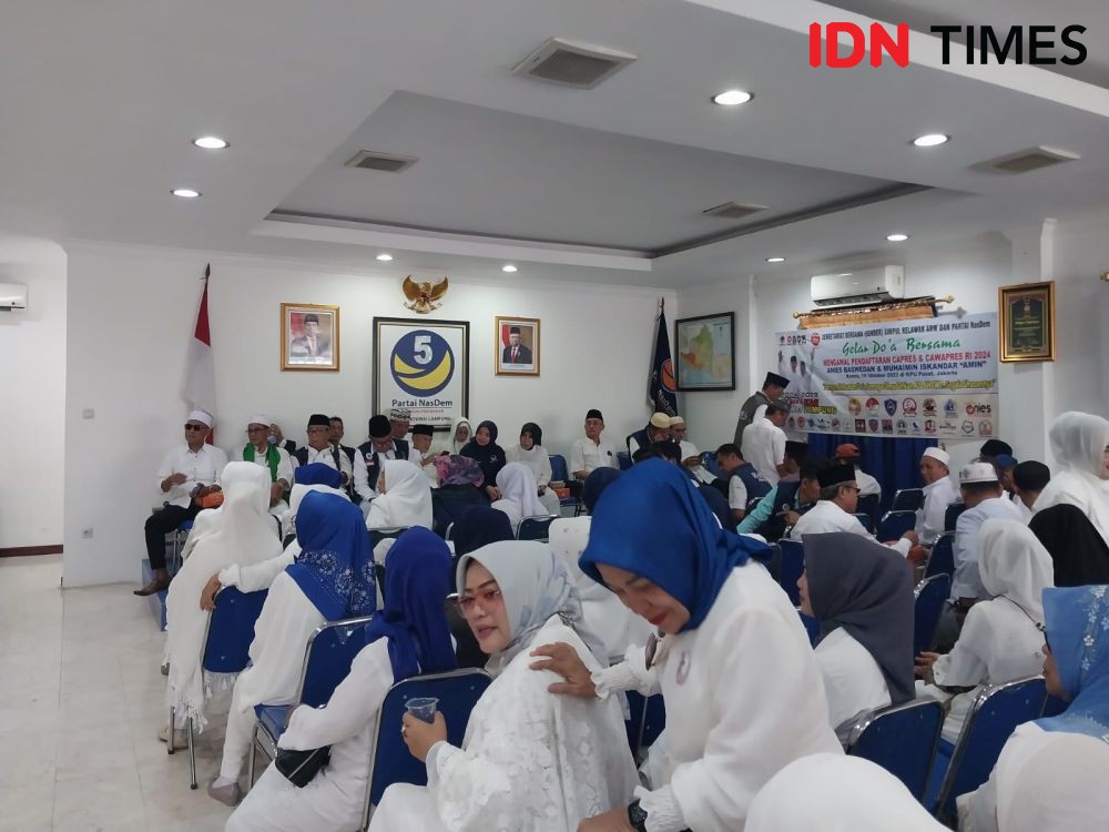 Doa Bersama Kader dan Relawan Lampung Iringi Pendaftaran Pasangan AMIN