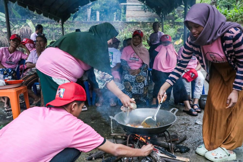 Srikandi Ganjar Ajarkan Resep Pelleng, Kuliner Khas Suku Pakpak