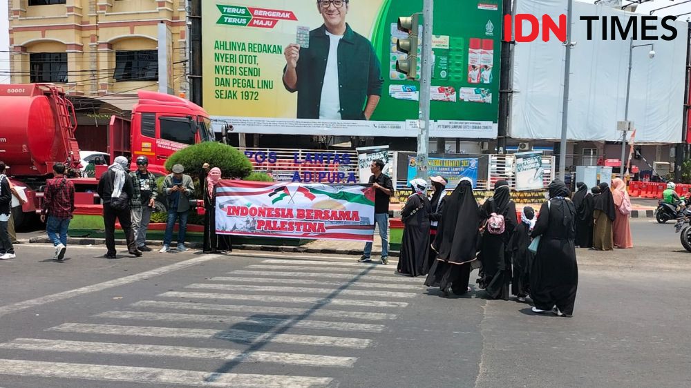 Ratusan Massa Bandar Lampung Gelar Aksi Damai Bela Palestina