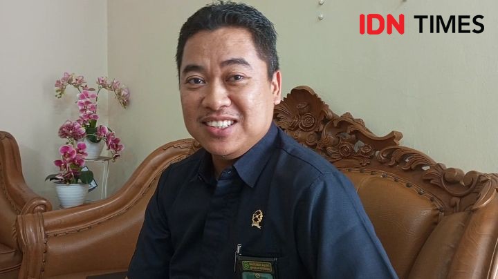 Sambil Gelar Poster, Puluhan Massa Demo di Pengadilan Agama Banyumas 