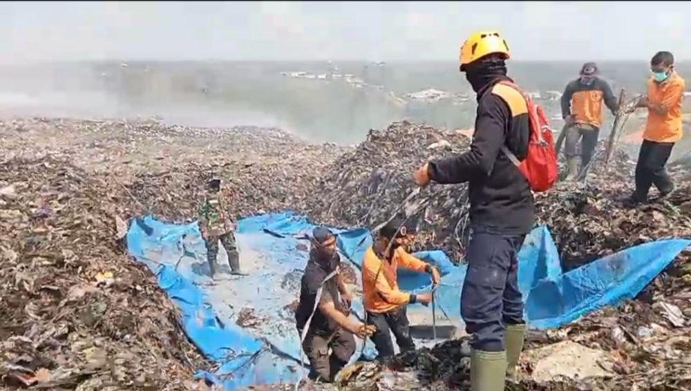 DLH Tabanan Membuat 7 Kolam Serapan di dalam TPA Mandung