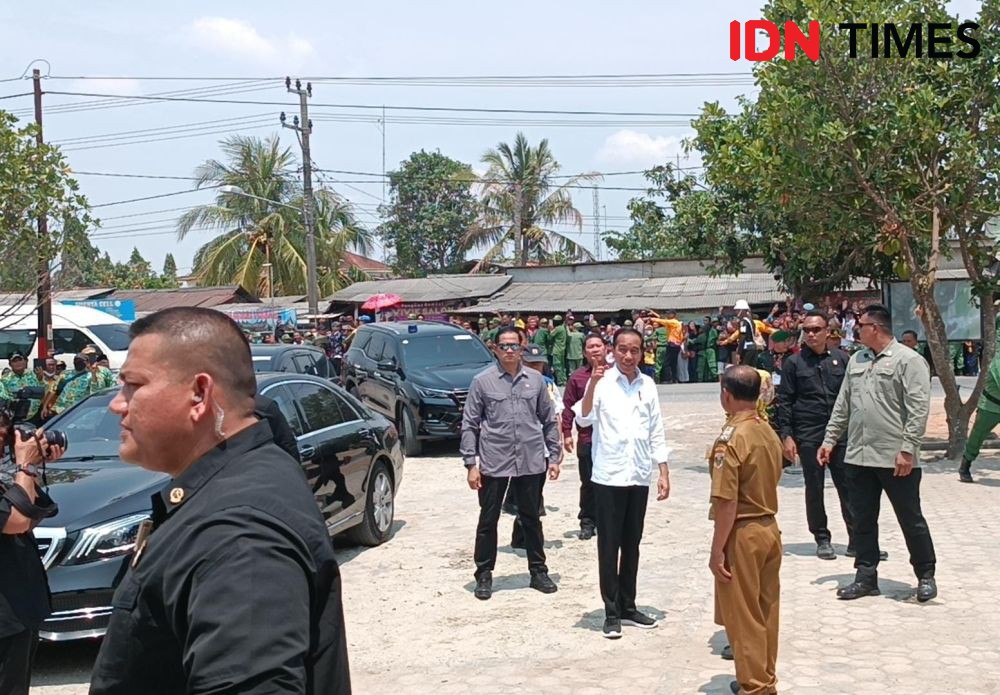 Tinjau Perbaikan Jalan di Lampung, Presiden: Gubernur Kejar-kejar