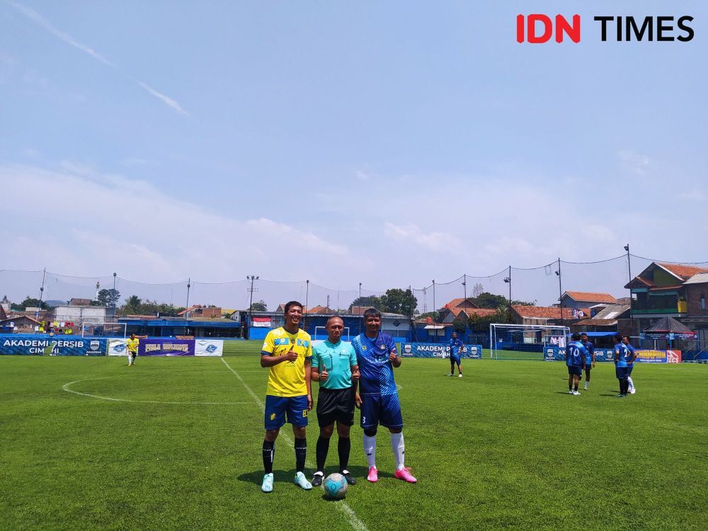 Kala Wasit FIFA Pimpin Laga Mini Soccer di Kota Cimahi