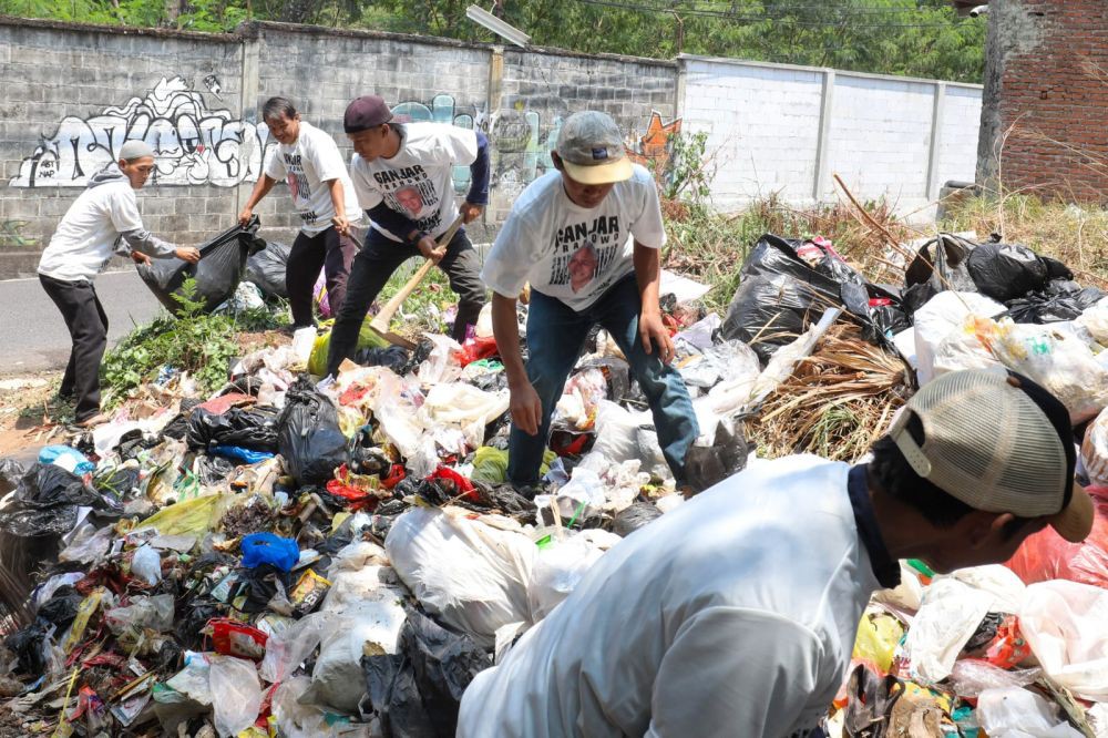 Bandung Darurat Sampah, PMN Inisiatif Bangun TPS Sementara