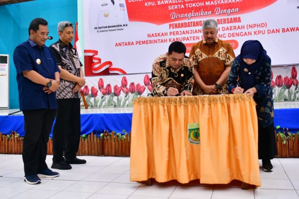 13 Daerah di Sulsel Teken NPHD Pemilu 2024 dengan KPU dan Bawaslu