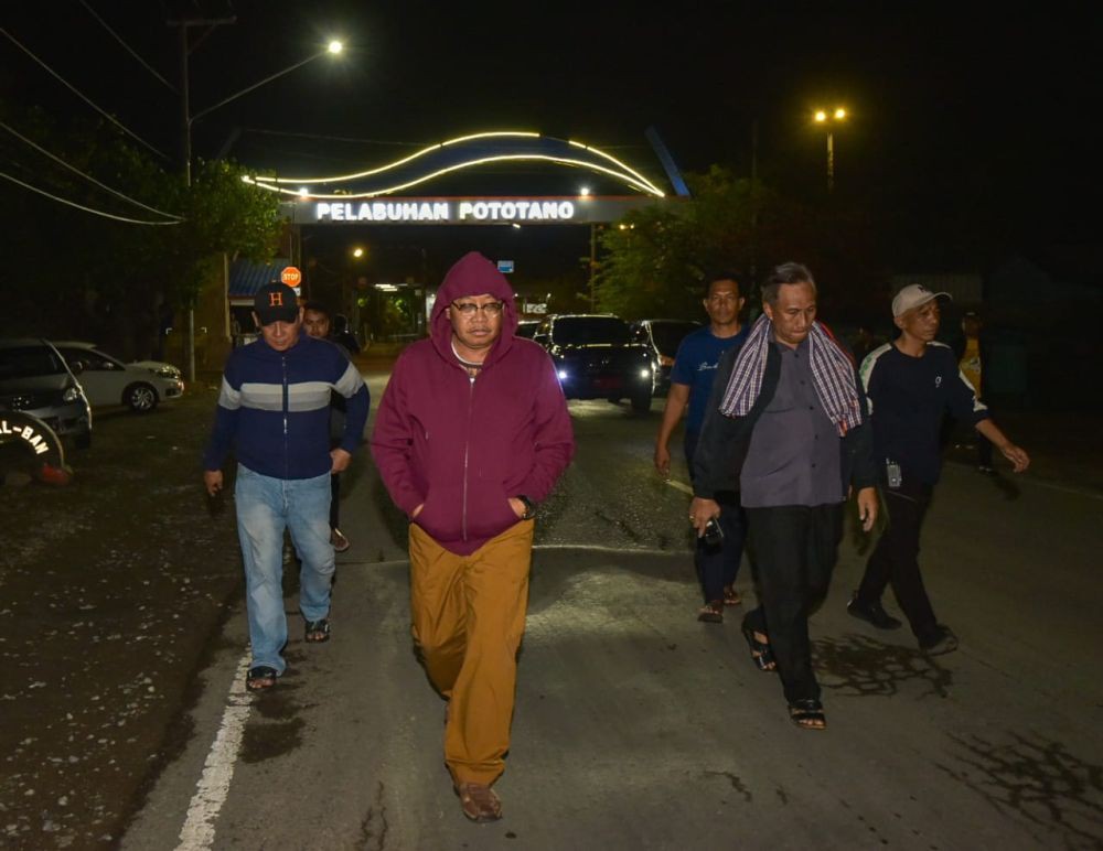 E-Tiket Dikeluhkan Warga, Pj Gubernur NTB Sidak Pelabuhan Pototano