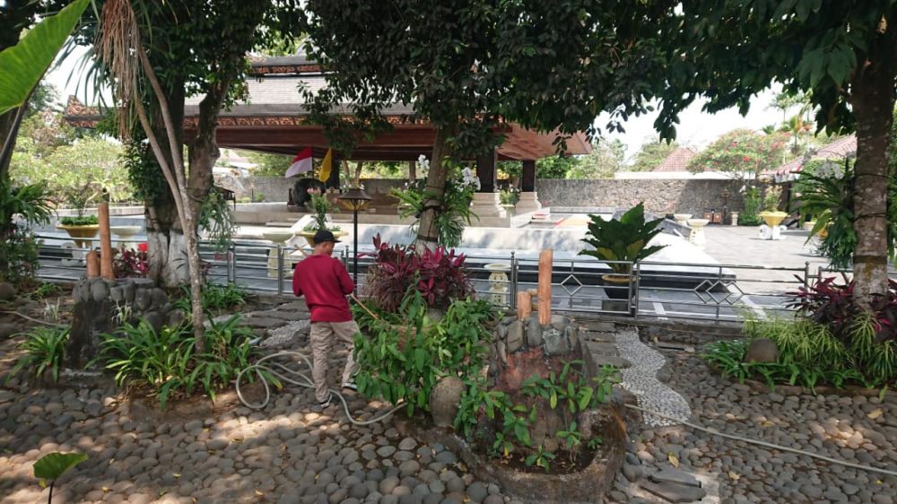 Jelang Kedatangan Megawati, Komplek Makam Bung Karno Disterilkan