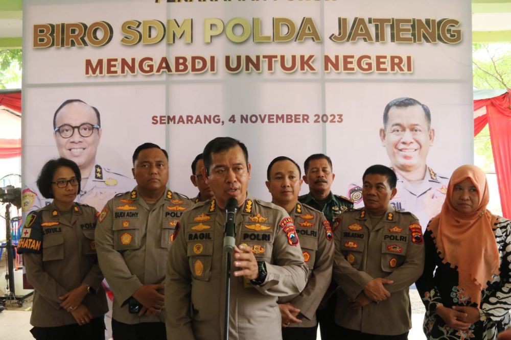 Polda Jateng Tanam Ribuan Trembesi dan Pohon Buah di Bumi Kemah Gunungpati