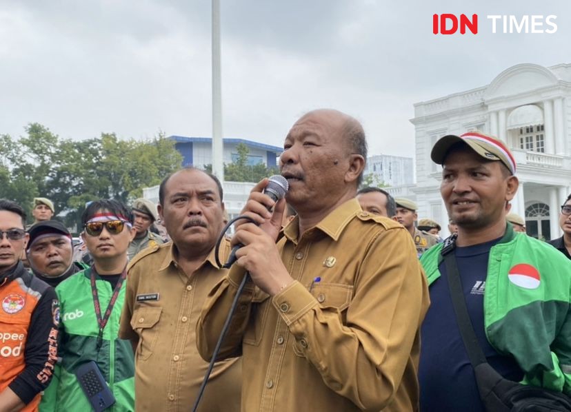 Protes Tarif Murah, Ratusan Driver Ojol Geruduk Kantor Gubernur Sumut