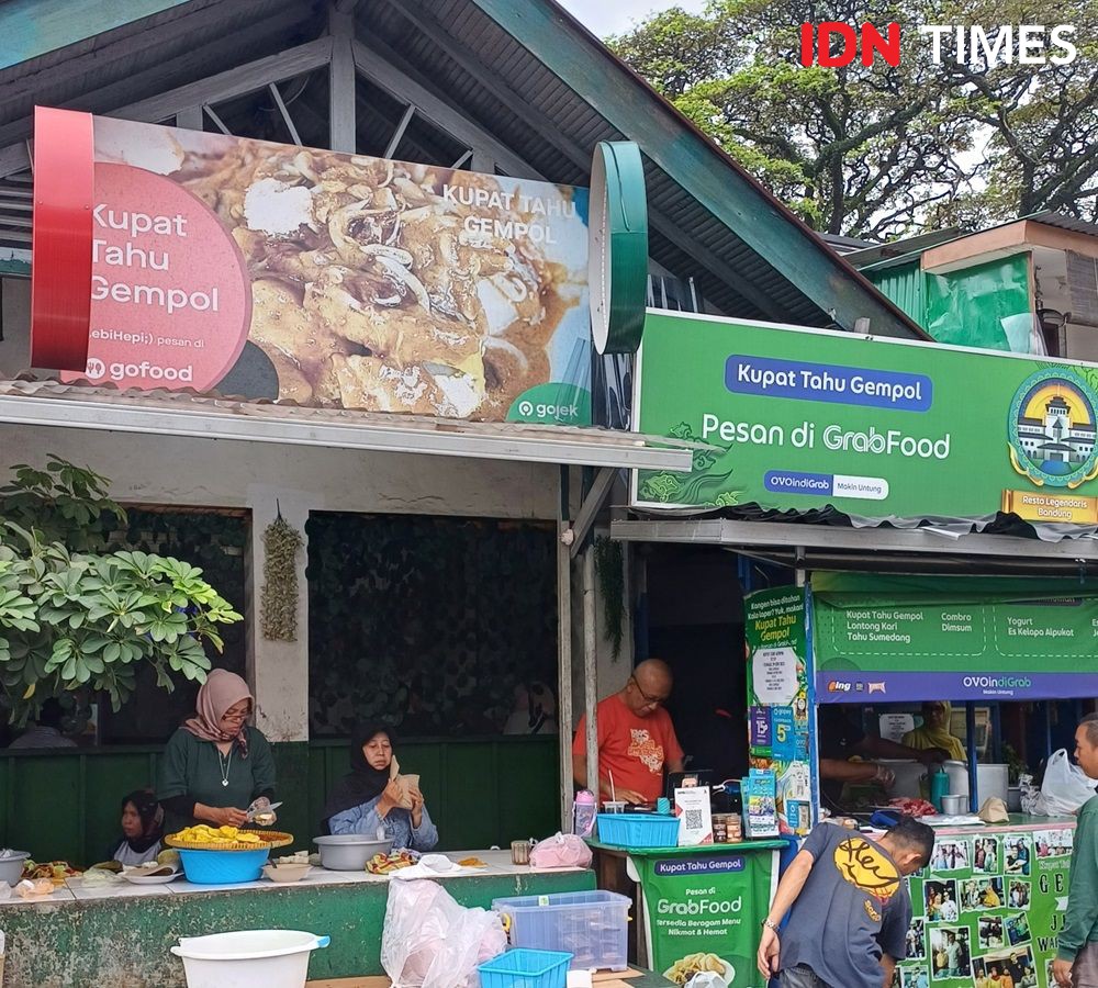 Kisah Kupat Tahu Gempol Ikon Kuliner Legendaris Di Bandung