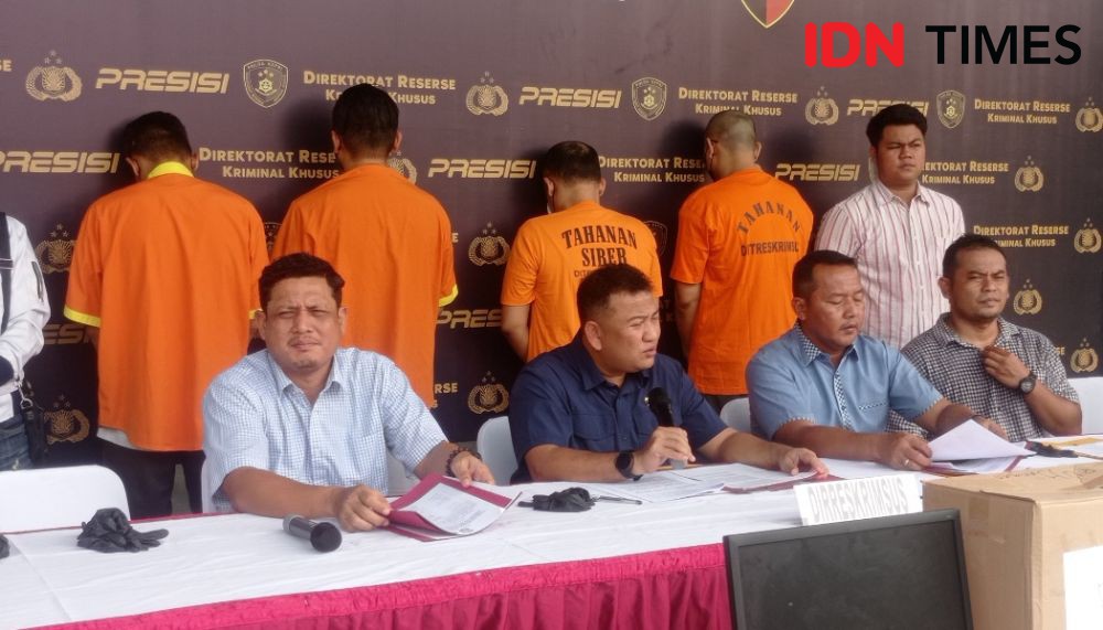 Curi Data Nasabah, Polisi Tangkap 4 Pekerja Bank di Kota Batam