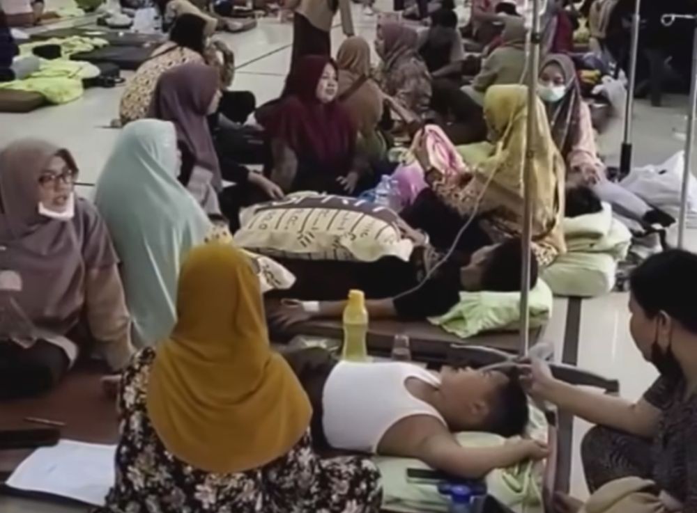 Ratusan Siswa SD dan SMP di Prabumulih Keracunan Makan Kue Sus