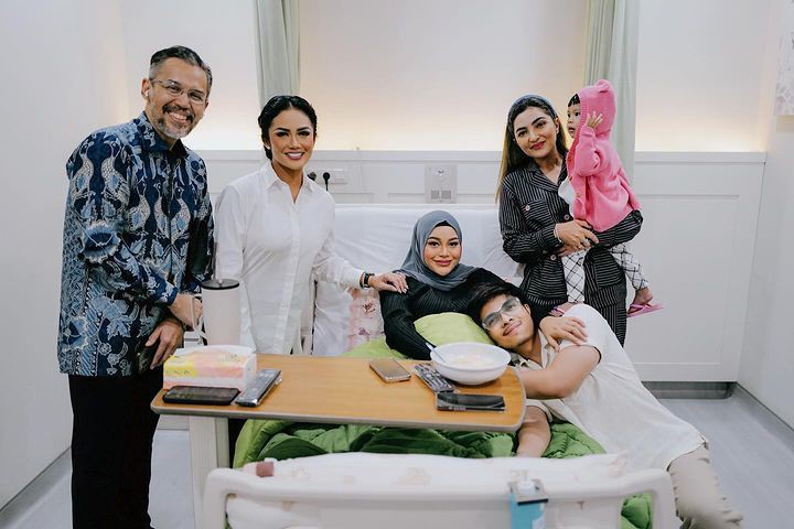 7 Potret Ashanty Krisdayanti Dan Geni Faruk Dampingi Aurel