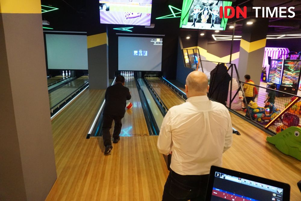 Social Bowling Pertama di Timezone Amplaz, Siapa Saja Bisa Main