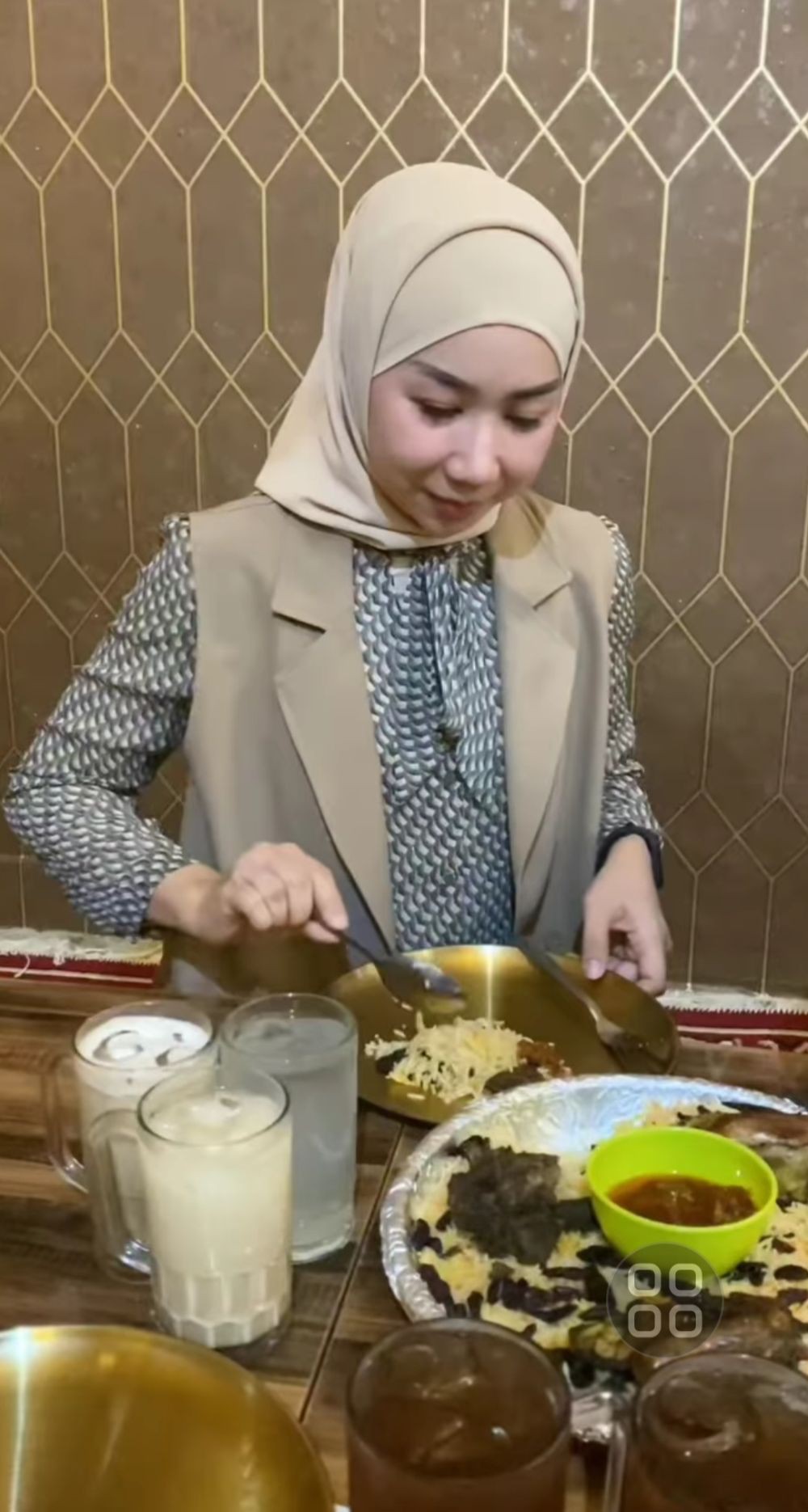 Rekomendasi Tempat Makan Keluarga di Kota Metro Khas Masakan Nusantara
