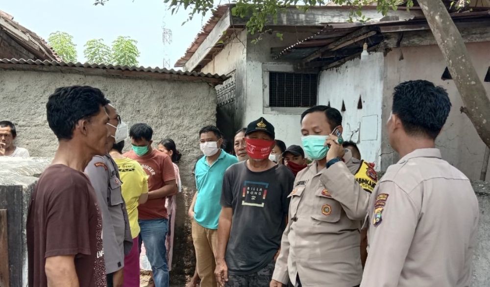 Warga Curiga Bau Bangkai, Temukan Mayat Pria Membusuk di Rumah