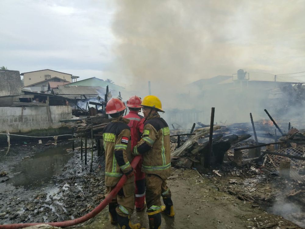 Pencurian Minyak Pertamina, 10 Rumah di Belawan Hangus Terbakar