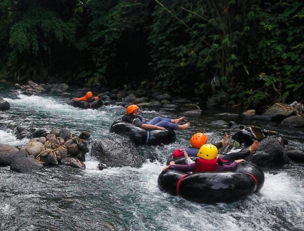 Wisata River Tubing di Sungai Pusur Klaten Bayarnya Bisa Pakai Sampah