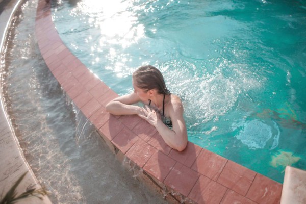 7 Alasan Kenapa Kamu Mengantuk setelah Berenang