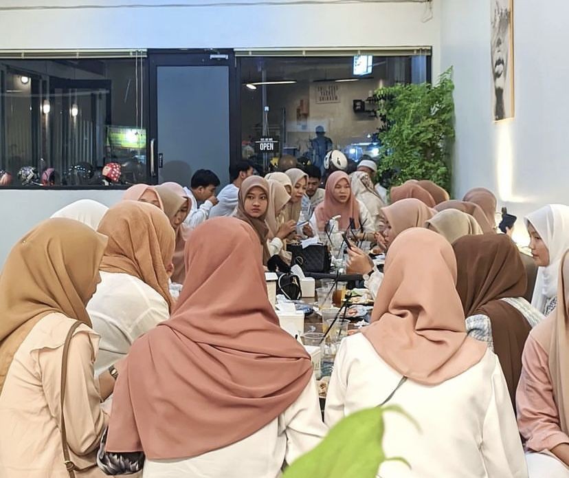 Rumah Kawan Kafe Plus Rental PS Pertama Bandar Lampung, Enak dan Murah