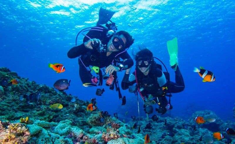 12 Tempat Snorkeling Di Bali, Indahnya Bikin Lupa Daratan!