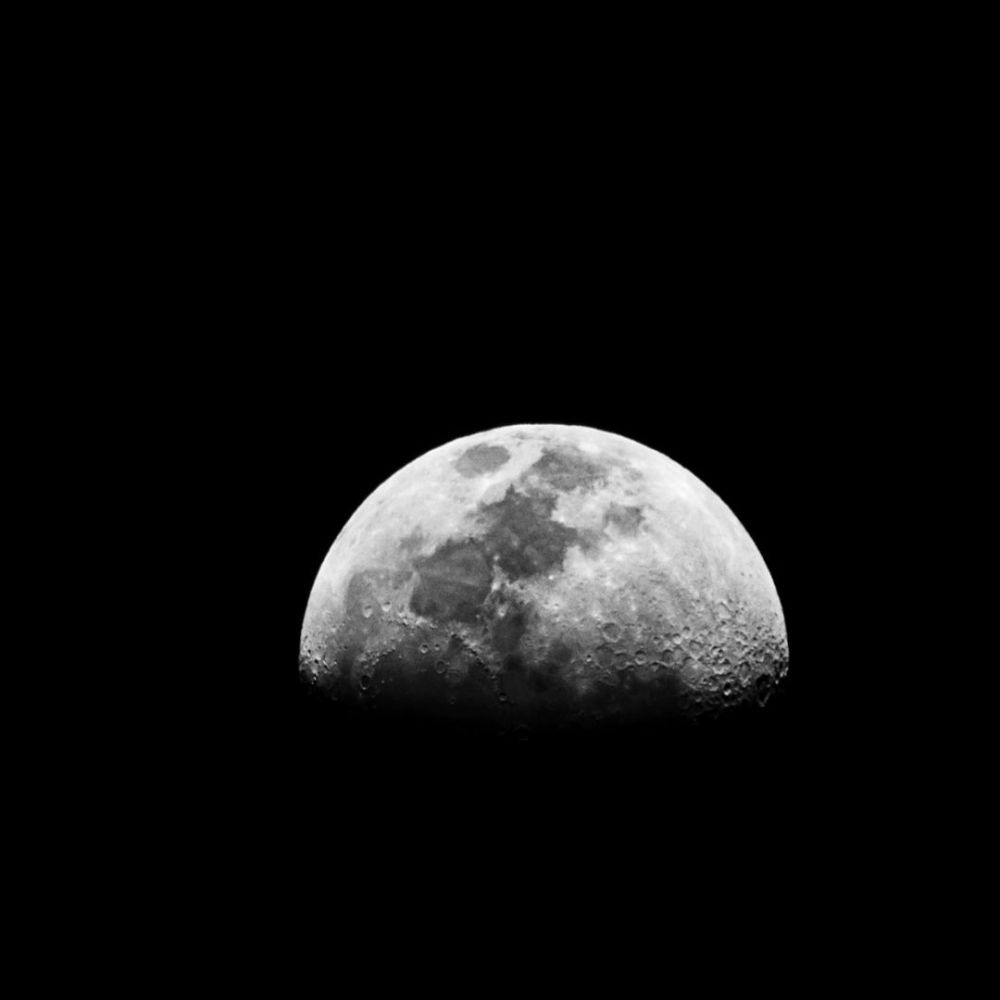 [QUIZ] Pilih Gambar Bulan, Kami Prediksi Takdirmu di Akhir Tahun Ini