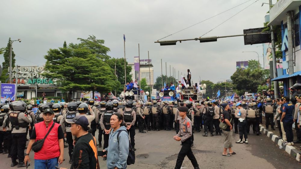 Tolak UMK Jabar 2024, Buruh Kembali Kepung Gedung Sate Pekan Depan