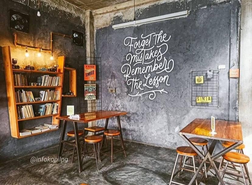 8 Book Cafe di Lampung, Banyak Pilihan Genre Buku!