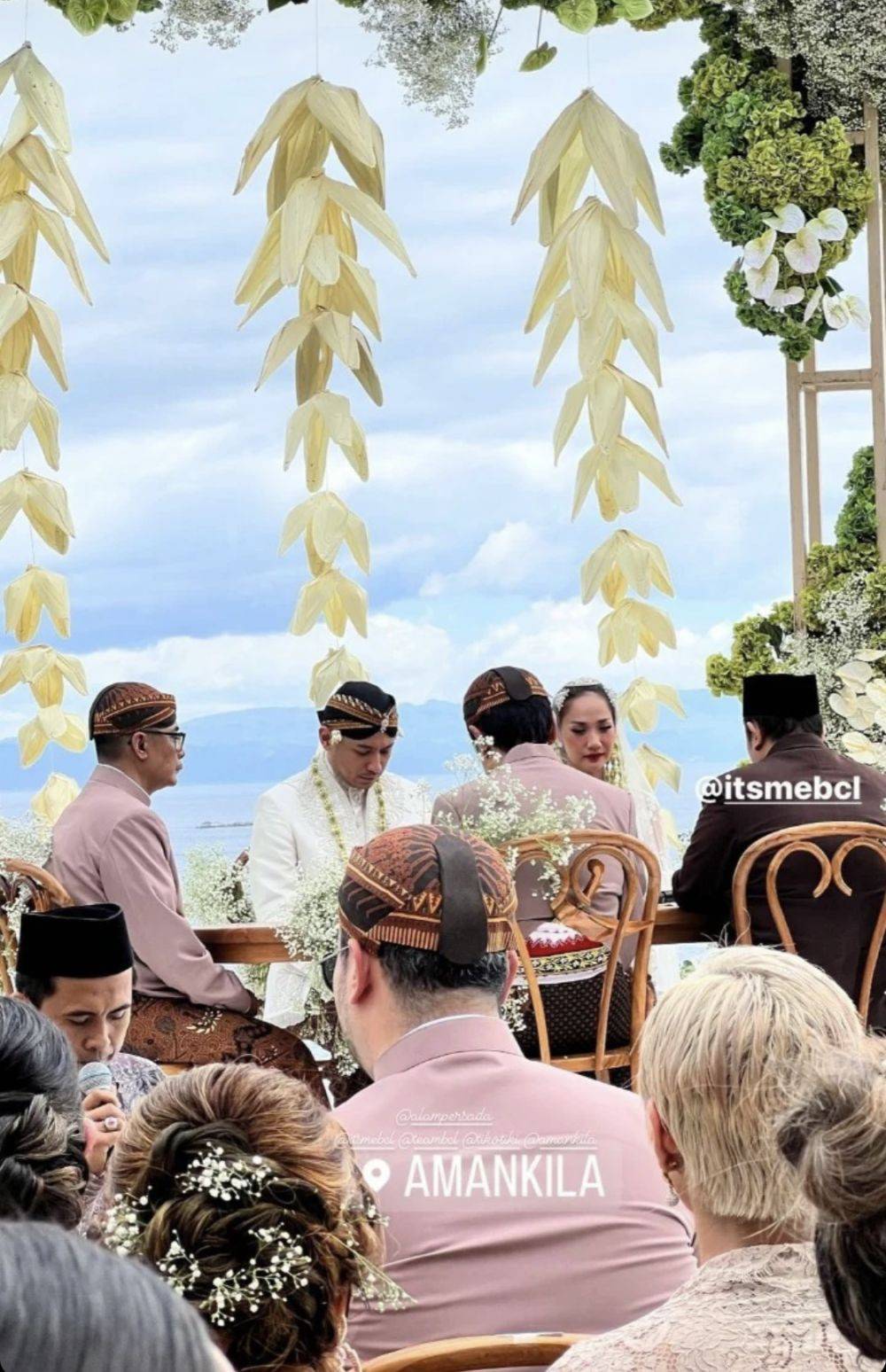 7 Potret Intim Akad Nikah BCL Dan Tiko Aryawardhana Di Bali