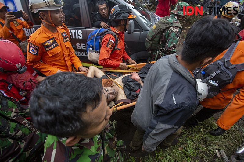 5 Orang Pendaki Tewas di Gunung Marapi Berhasil Dievakuasi