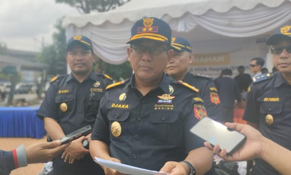 Bea Cukai Musnahkan Barang Ilegal Senilai Rp10 M di Makassar
