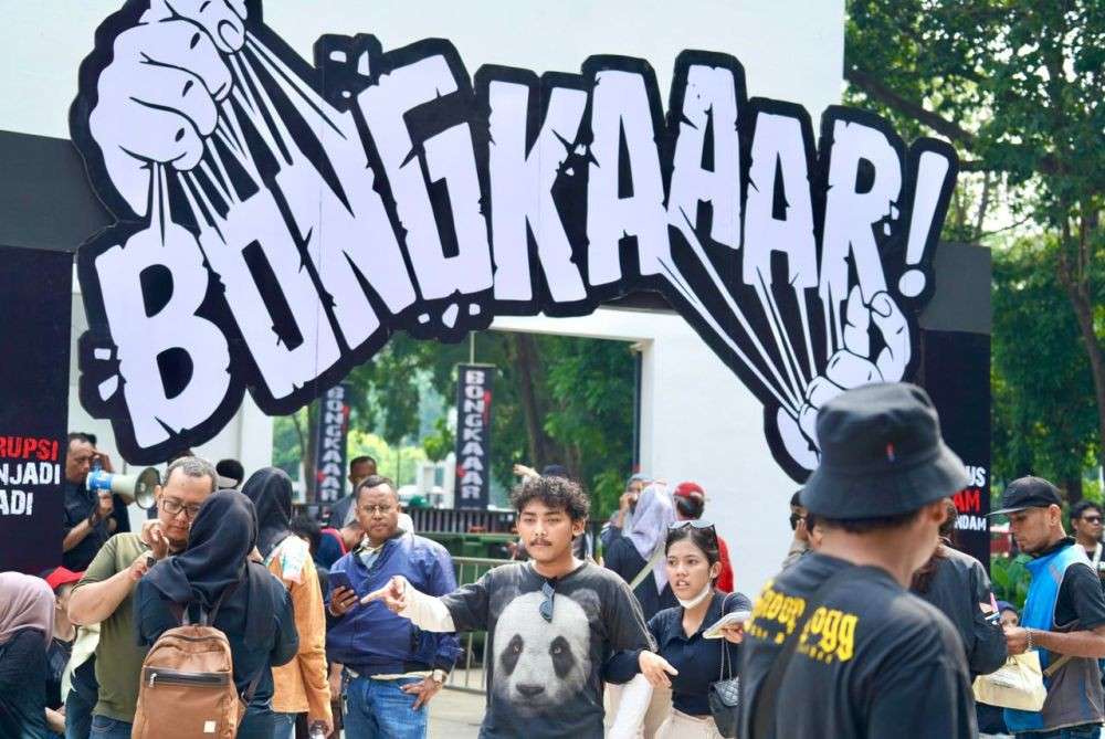 Di Panggung Rakyat, Tokoh-Seniman Serukan Lawan Korupsi