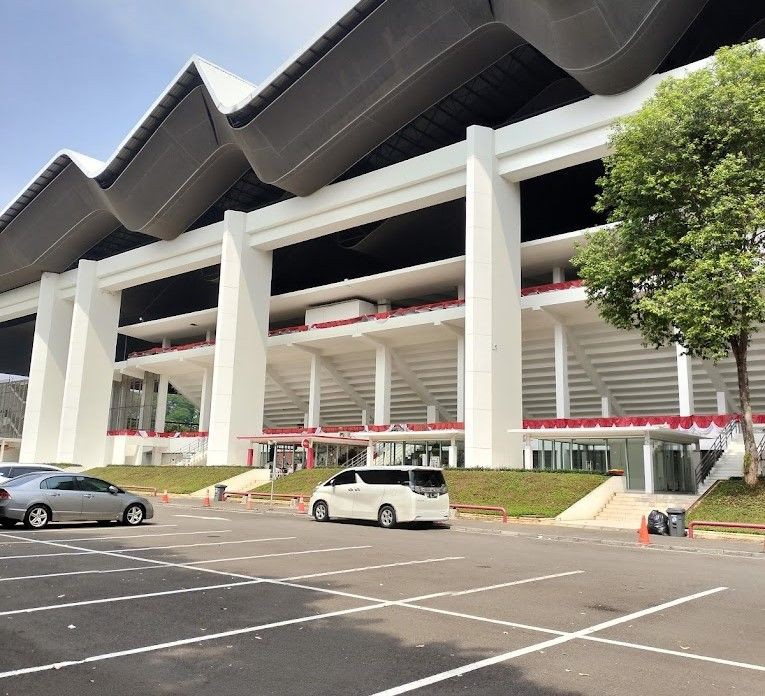 4 Spot Parkir di Kawasan Gelora Bung Karno yang Wajib Kamu Tahu